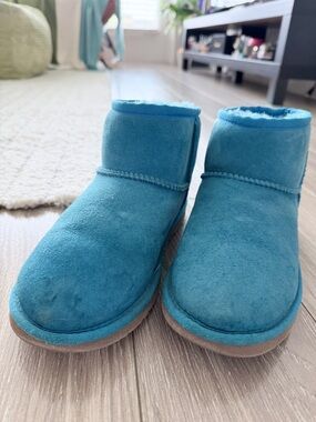 UGG Kids Teal Suede Short Boots